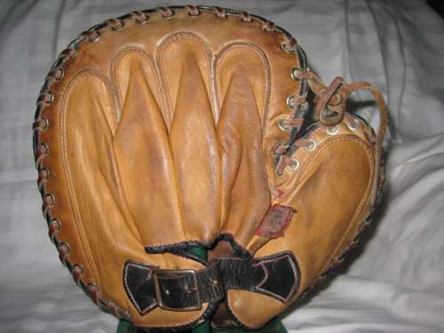 Spalding Perfection 7 0 Catchers Mitt Back